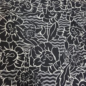 LuLaRoe Printed Black Gray Floral Leggings NEW Tall and Curvy TC2 Size 20-26